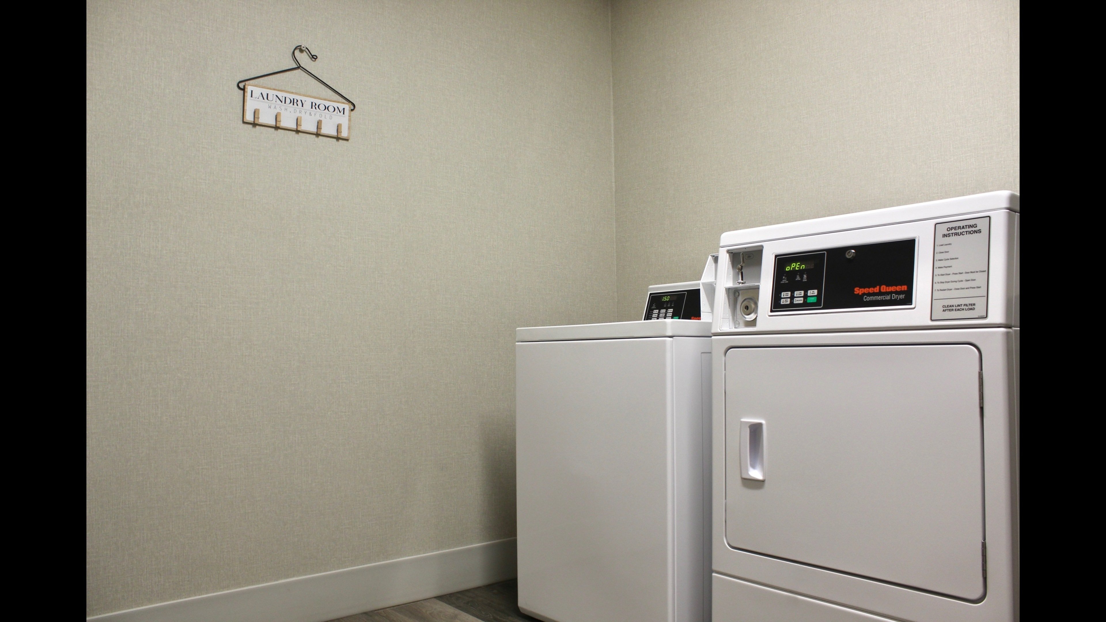 Holiday Inn Express Buffalo NE - Lockport 36/62