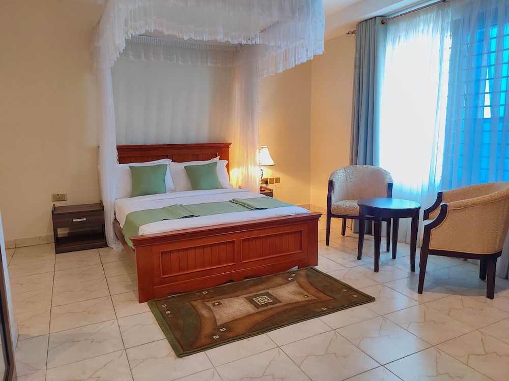 Kooki Hotel 18/50