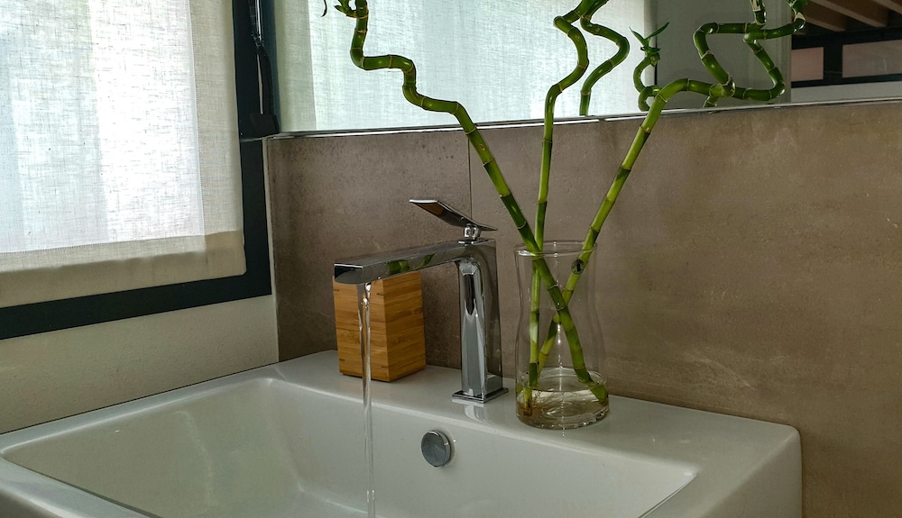 Design Central Apartment 3/24