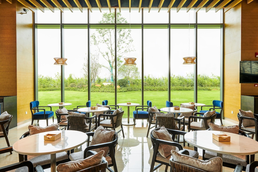 Hyatt Place Deqing 25/39