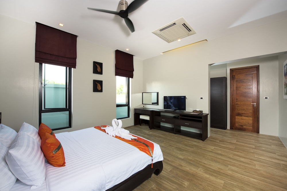 Narintara Villas 12/40
