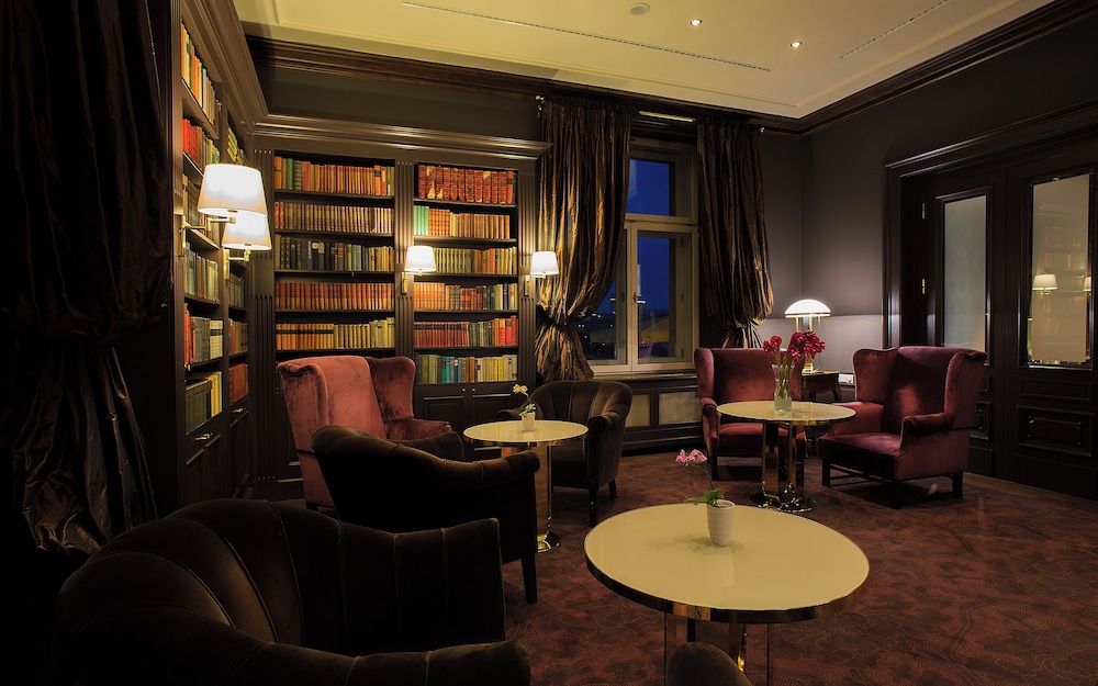 Le Palais Art Hotel Prague 44/68