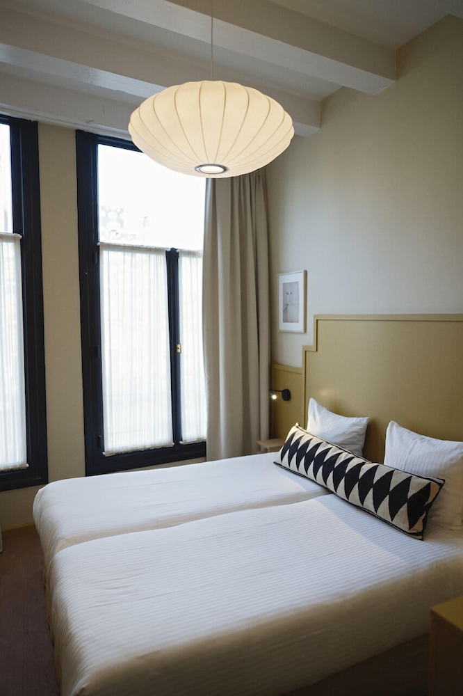 The Times Hotel 10/62
