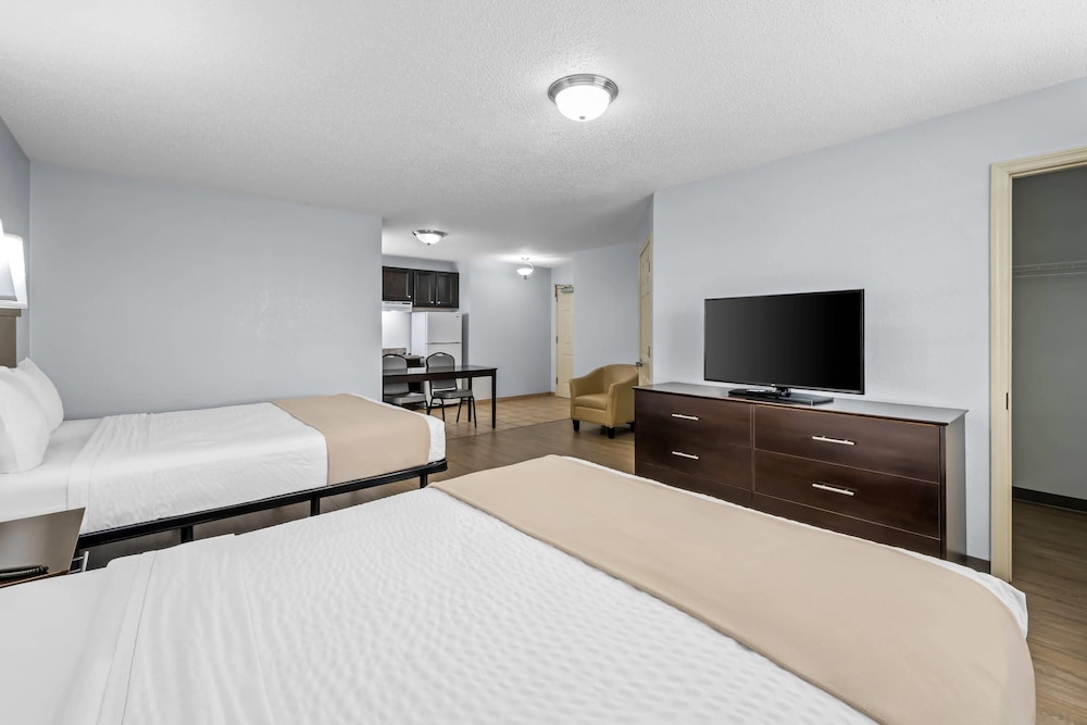 Upgrade, Suite, 2 Queen Beds