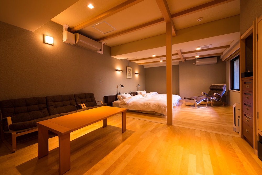 Kasuga Hotel 13/47
