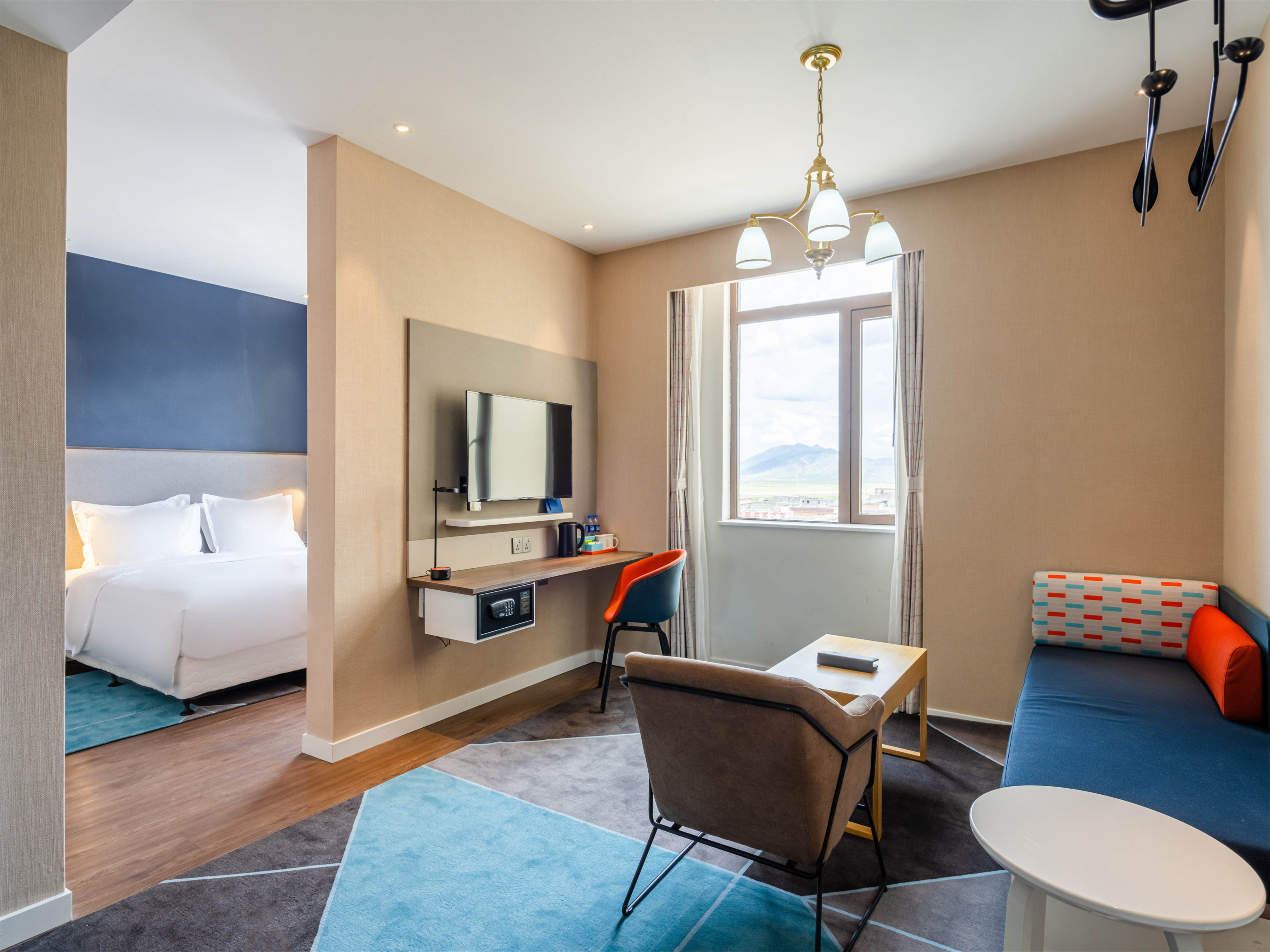 Holiday Inn Express Litang 60/78
