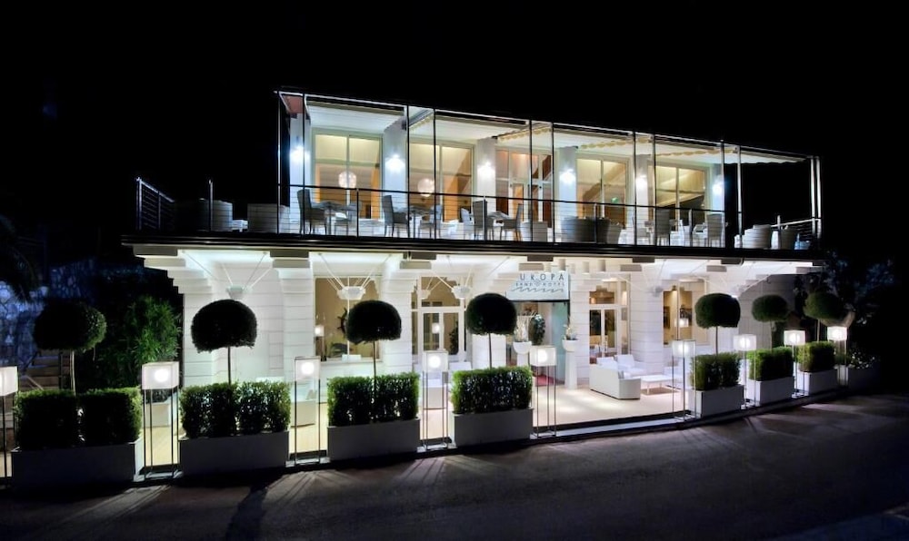 Grand Europa Hotel 2/28