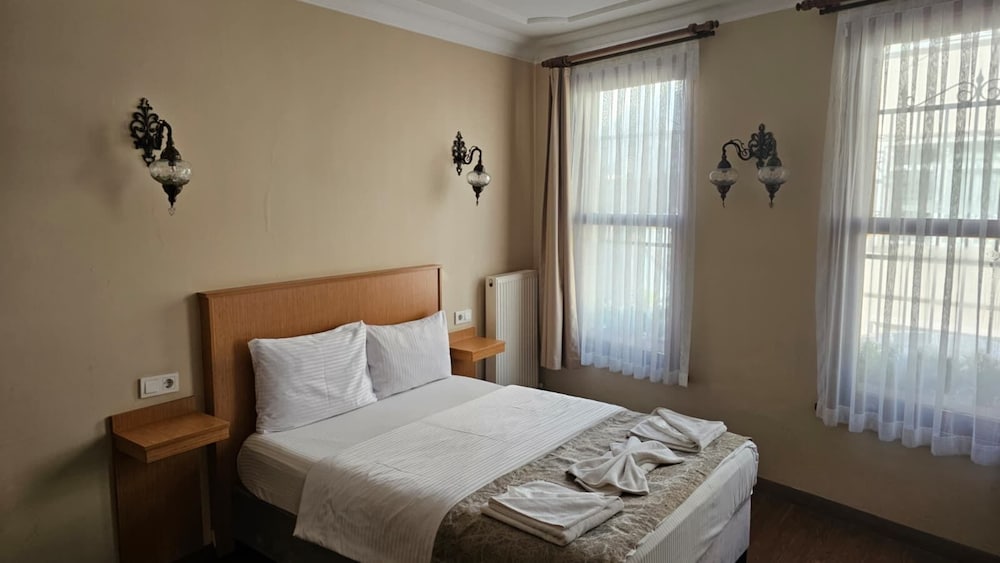 STANDARD, DOUBLE BED