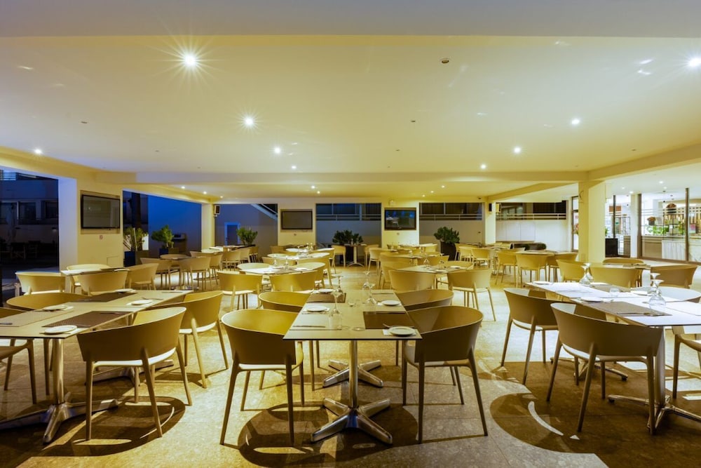 Melpo Antia Hotel & Suites 54/69