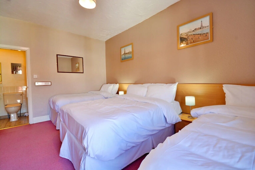 Royal Oakwell Hotel 11/52