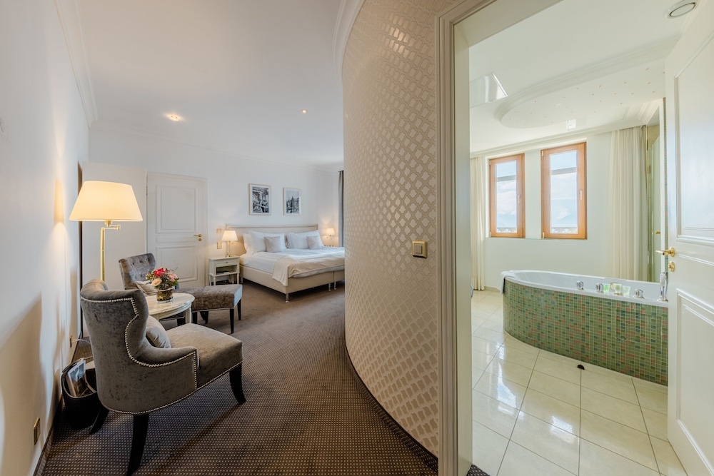 Le Mirador Resort and Spa 56/83