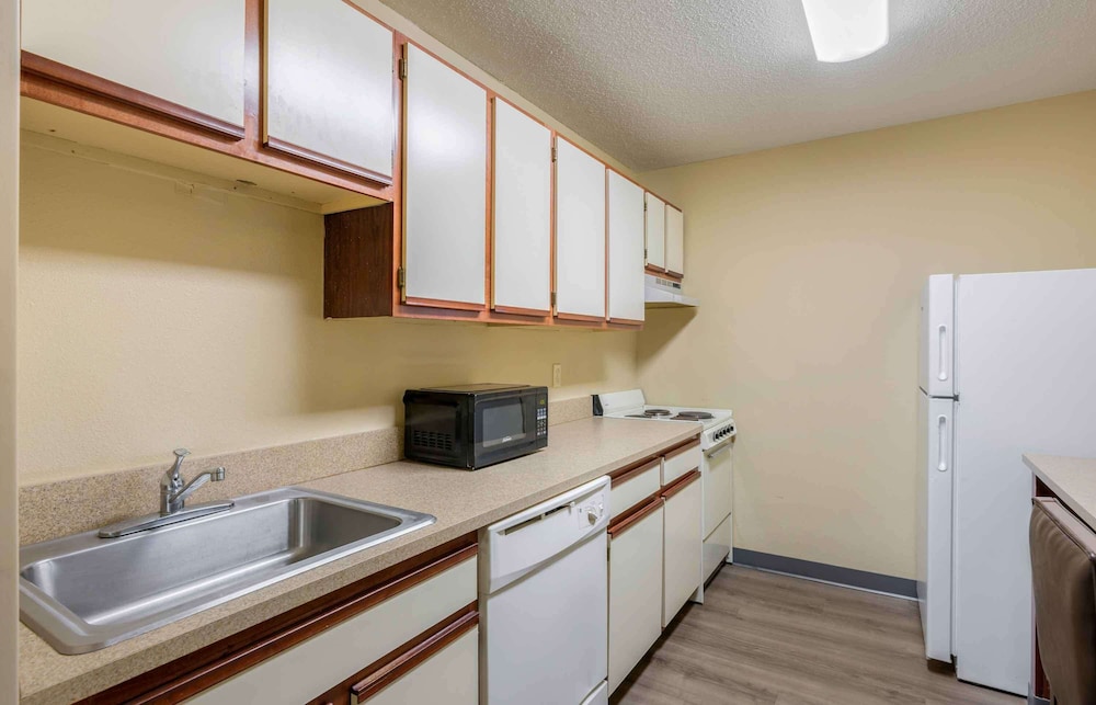 Extended Stay America - Omaha - West 51/52