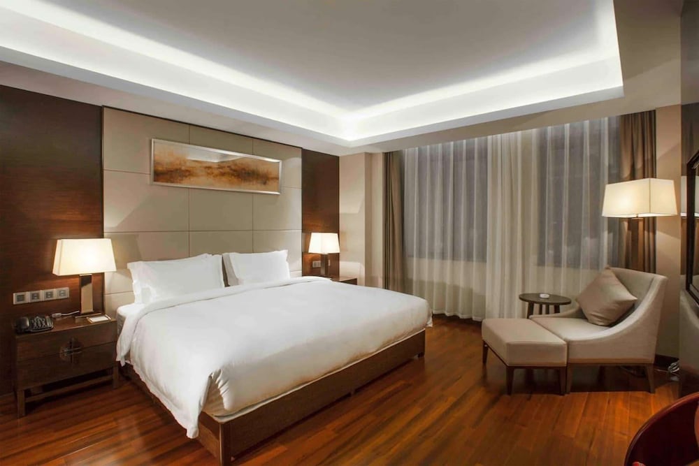 Smart, King Bed