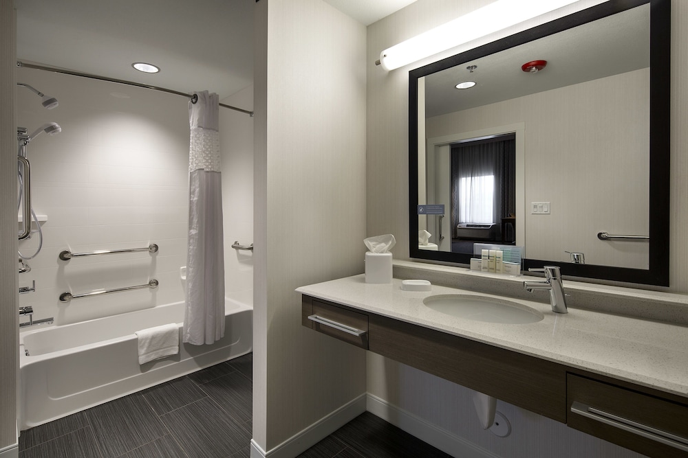 Hampton Inn Suites Page Lake Powell 14/42