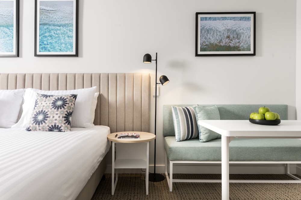 DELUXE, STUDIO, DOUBLE OR TWIN BED, ACCESSIBLE