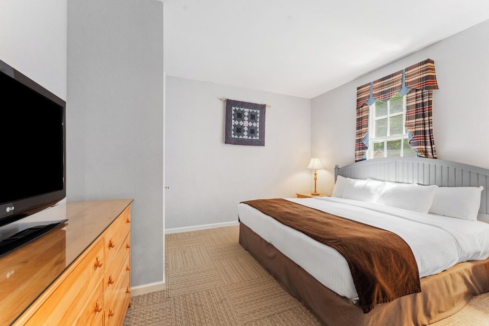 1 Bedroom, Country, Deluxe, Suite, King Bed, Sofa