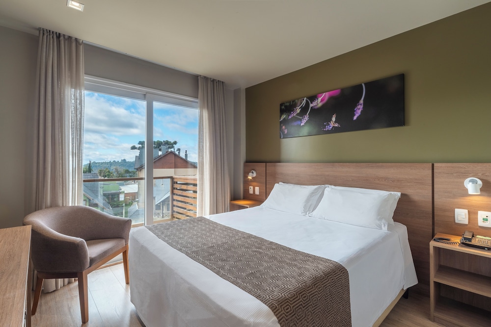 DELUXE, BALCONY
