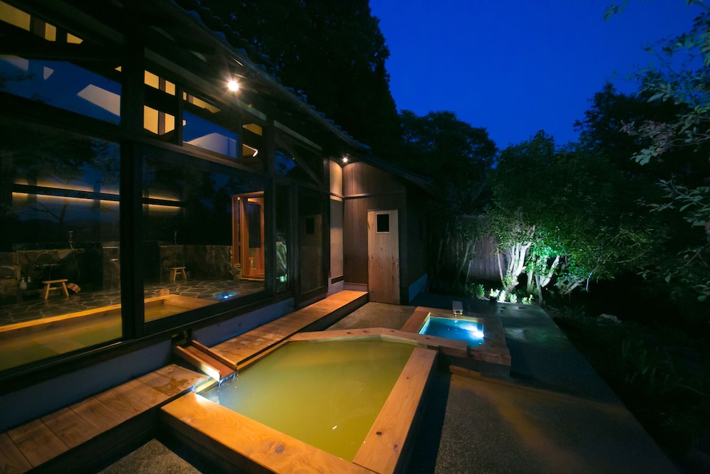 The Kingfisher Resort (Shukubo Kawaseminoshou) 24/50