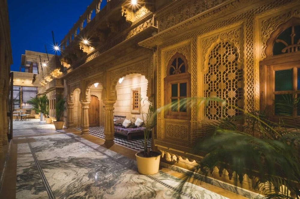 Hotel Grand Khalifa 4/50