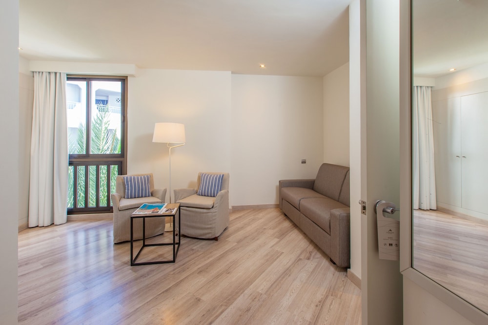 Corallium Beach Hotel by Lopesan Hotels - Adults Only 40/70