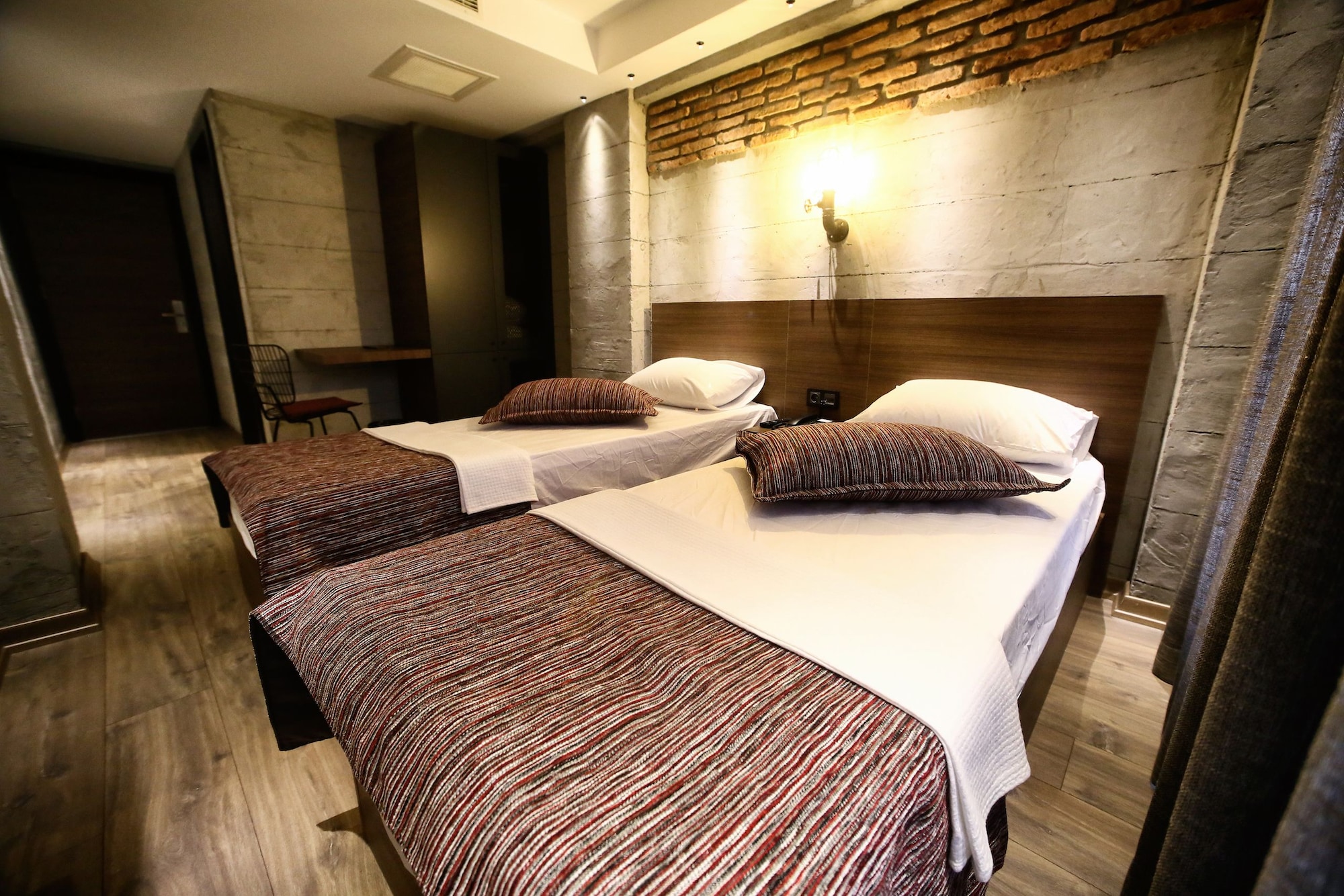 STANDARD, TWIN BEDS
