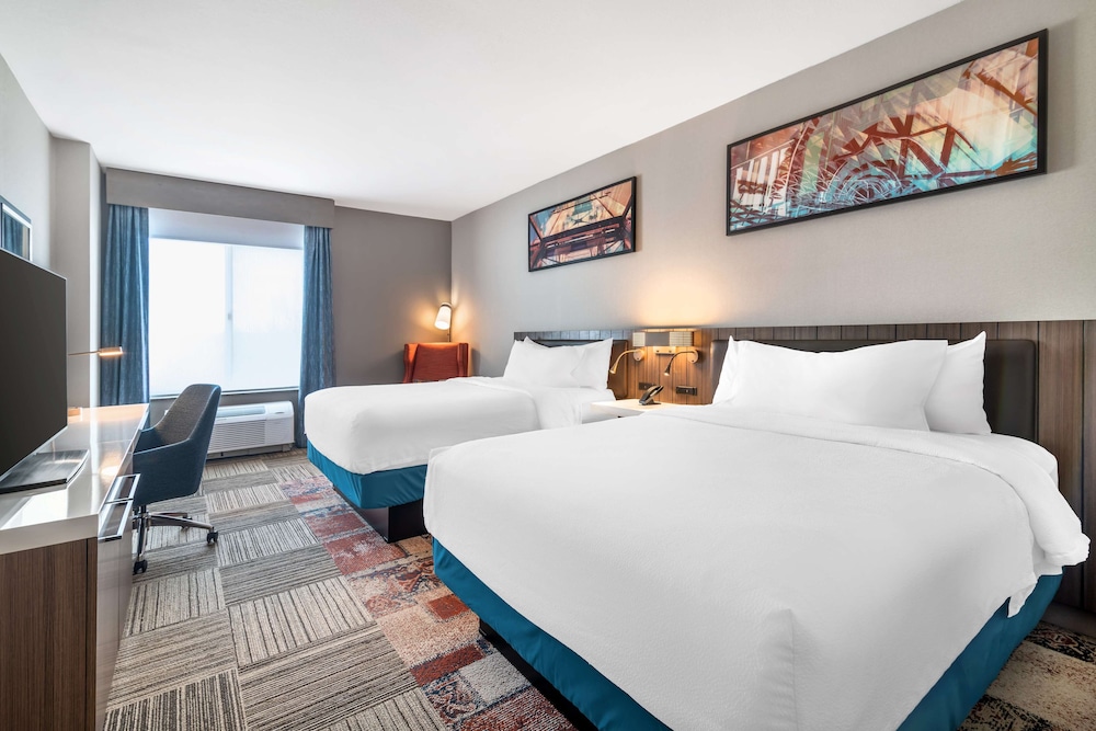 Evolution, 2 Queen Beds