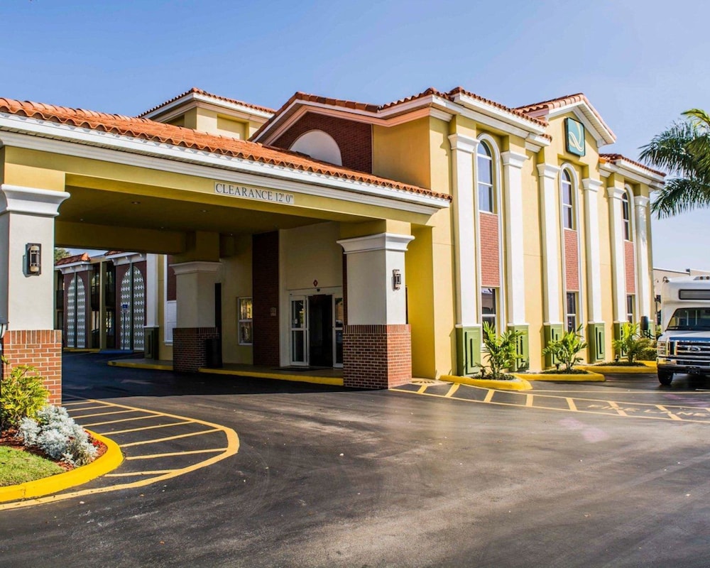 Quality Inn Tampa Airport - Cruise Port photo1