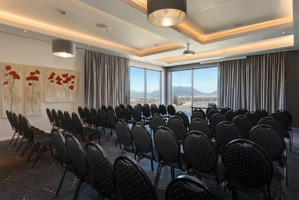 Protea Hotel by Marriott Cape Town Tyger Valley 36/45