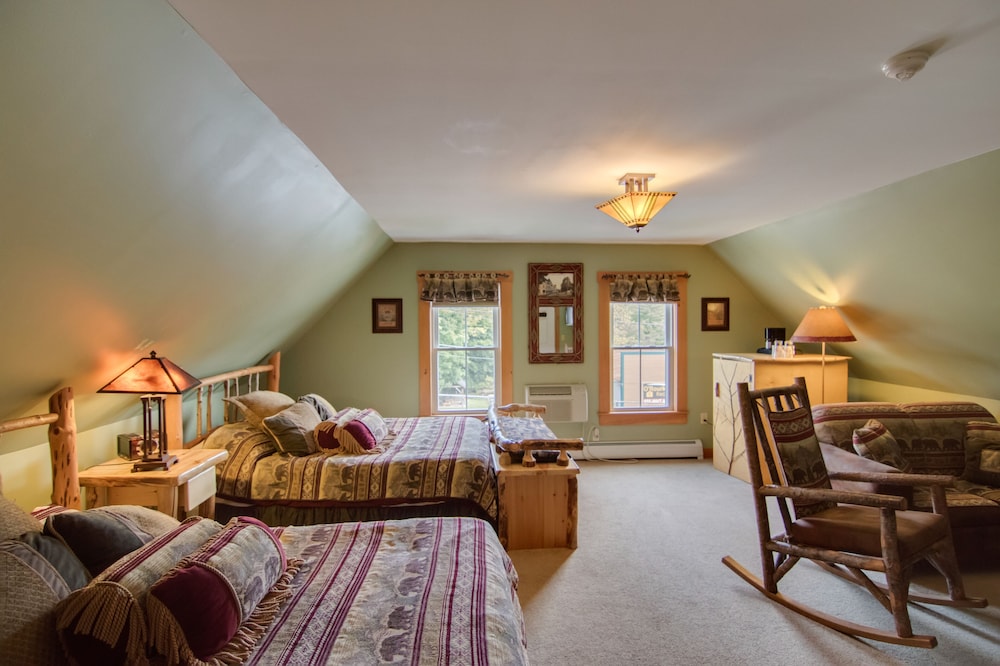 WoodStock Inn 19/43