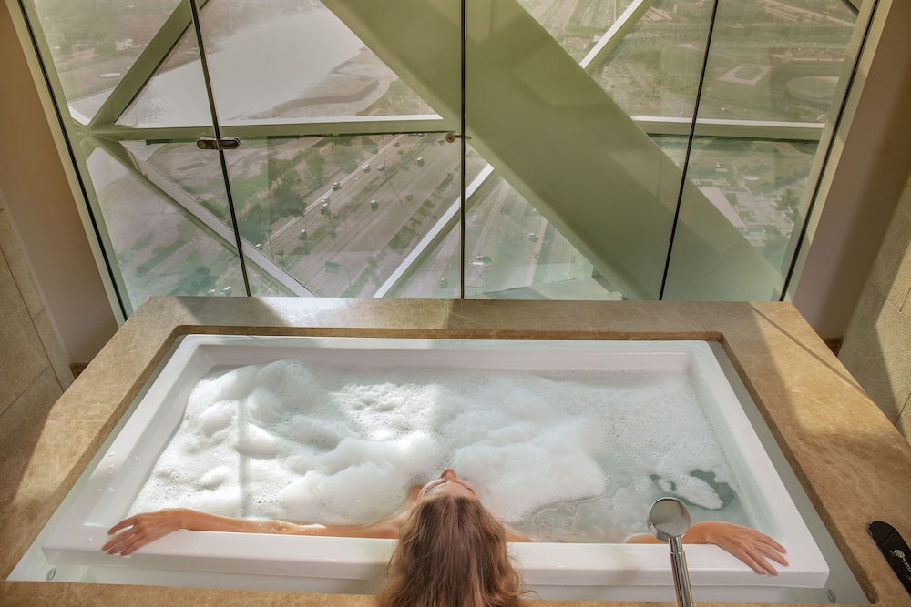 swimming pool spa