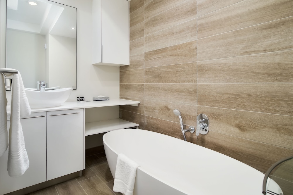 The Regency Apartment Hotel Menlyn 16/40