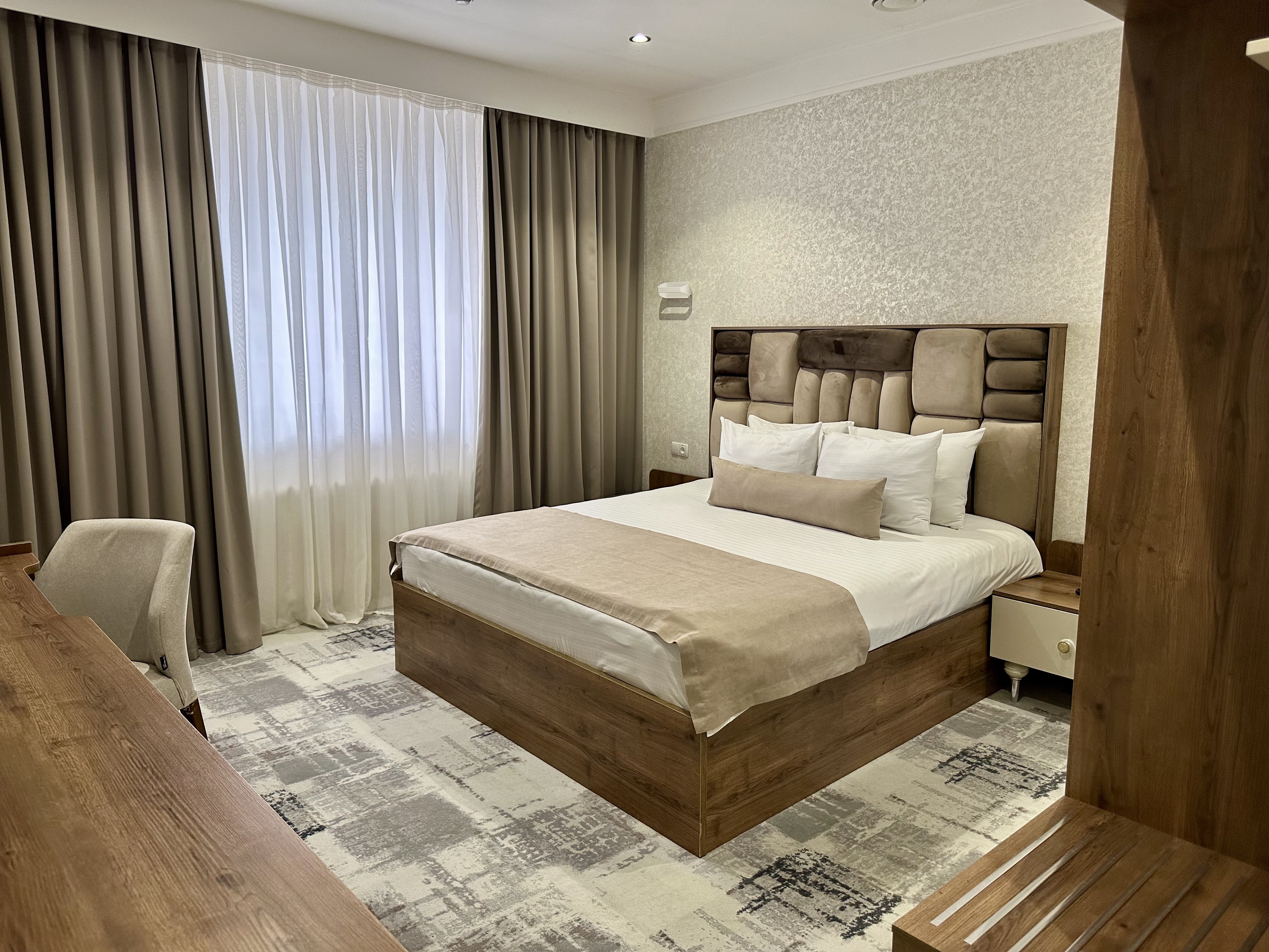 STANDARD, DOUBLE BED