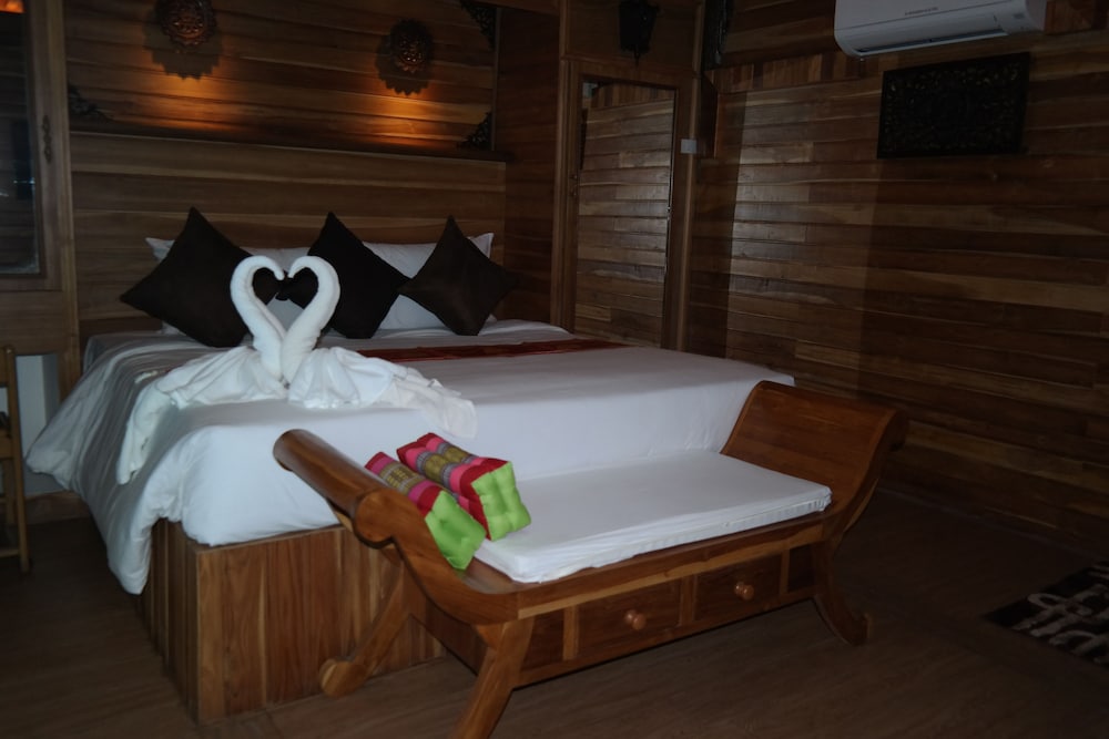 Baan Habeebee Resort 25/50
