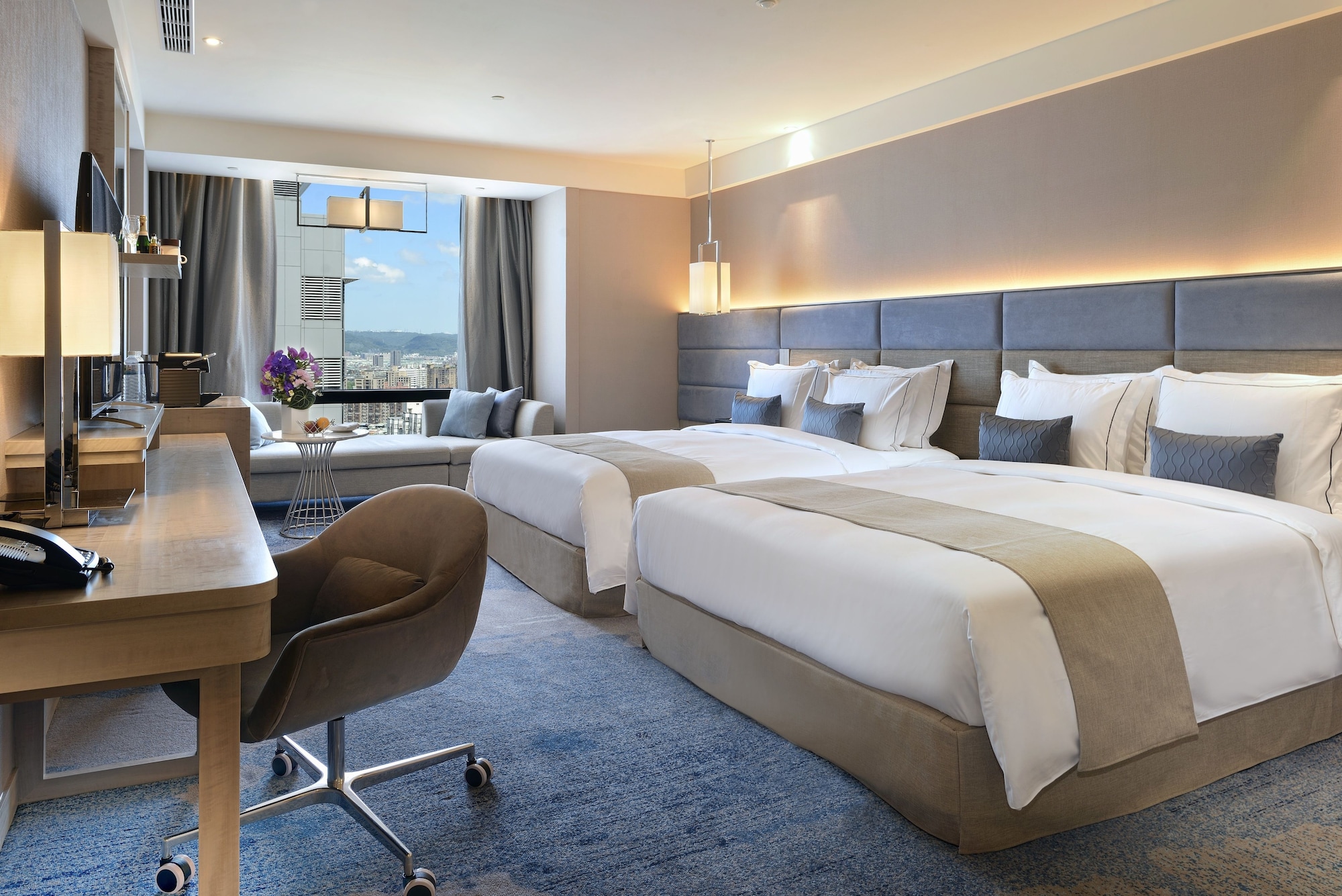 Elite, Family, 2 Double Beds