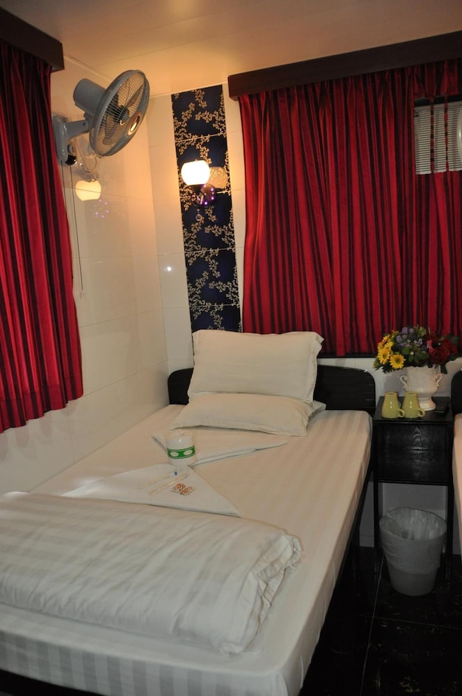 Swiss Hostel 9/25
