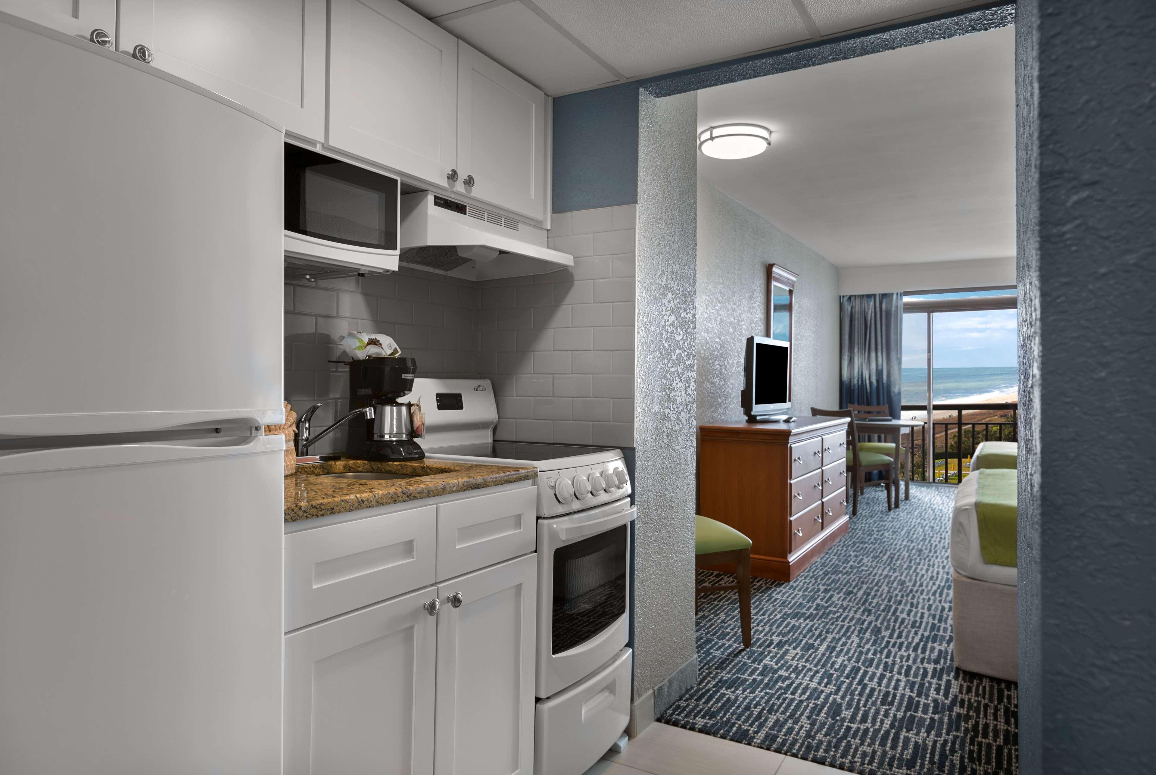 غرفة بسريرين كوين بشرفة بمطبخ صغير، Dayton House Resort, BW Signature Collection 3/3