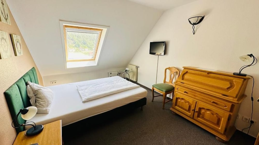 Hotel Erbgericht Krippen 7/50