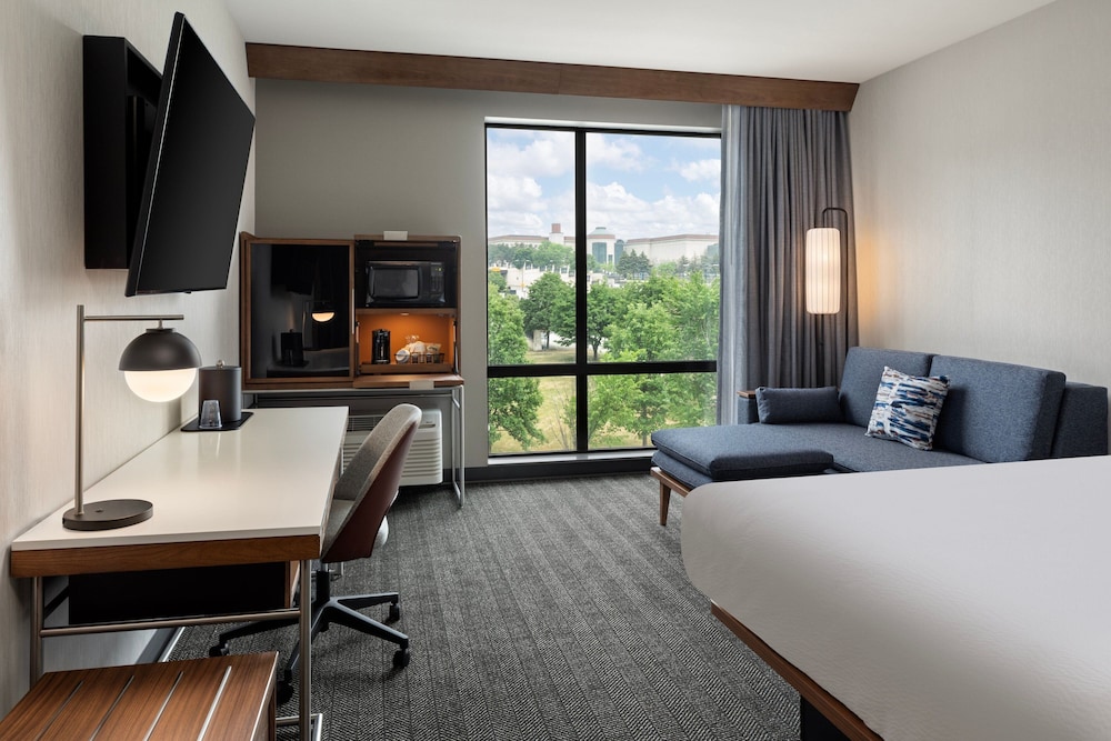 Courtyard by Marriott St. Paul Downtown 10/50