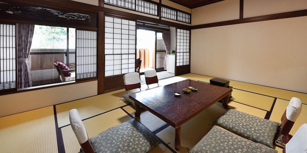 Hamachiyokan 36/50