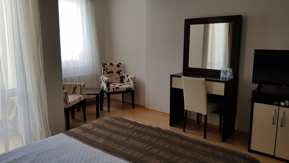 Troas Beach Hotel 30/59
