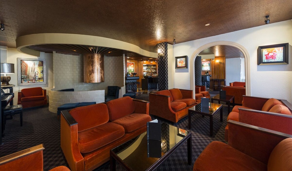 Hotel Bristol 26/50