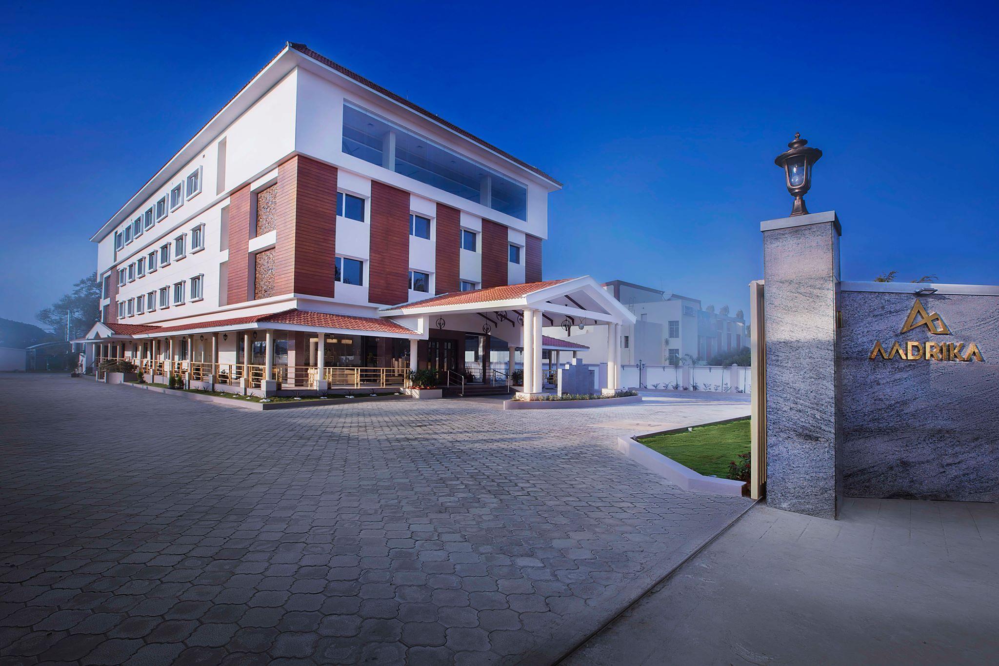 Hotel Aadrika 16/17