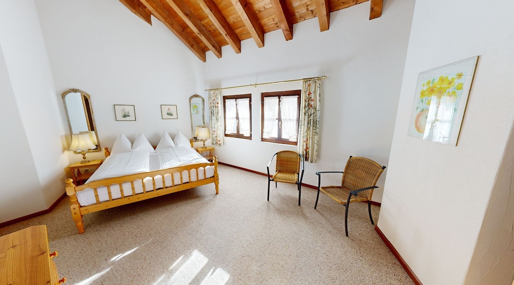 Schweizerhaus Swiss Quality Hotel 24/50