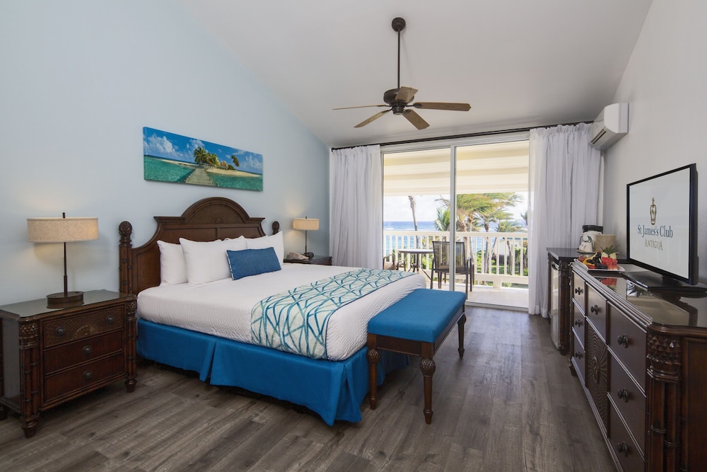 Room at St. James’s Club Resort & Villas, Mamora Bay