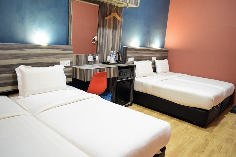 DJ Citi Inn Premier 37/62