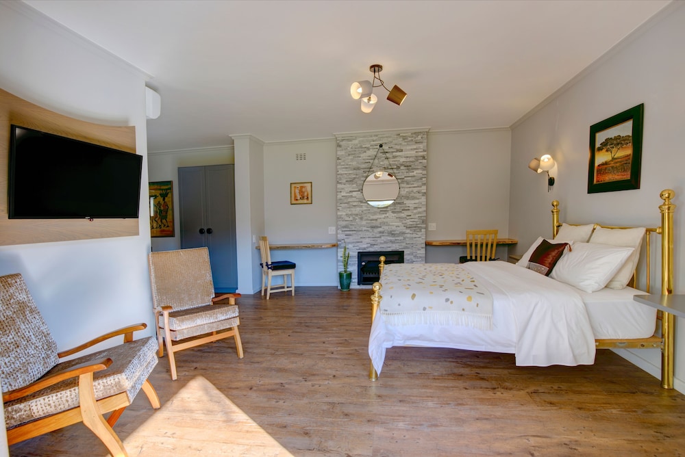 Luxury, Queen Bed, Patio