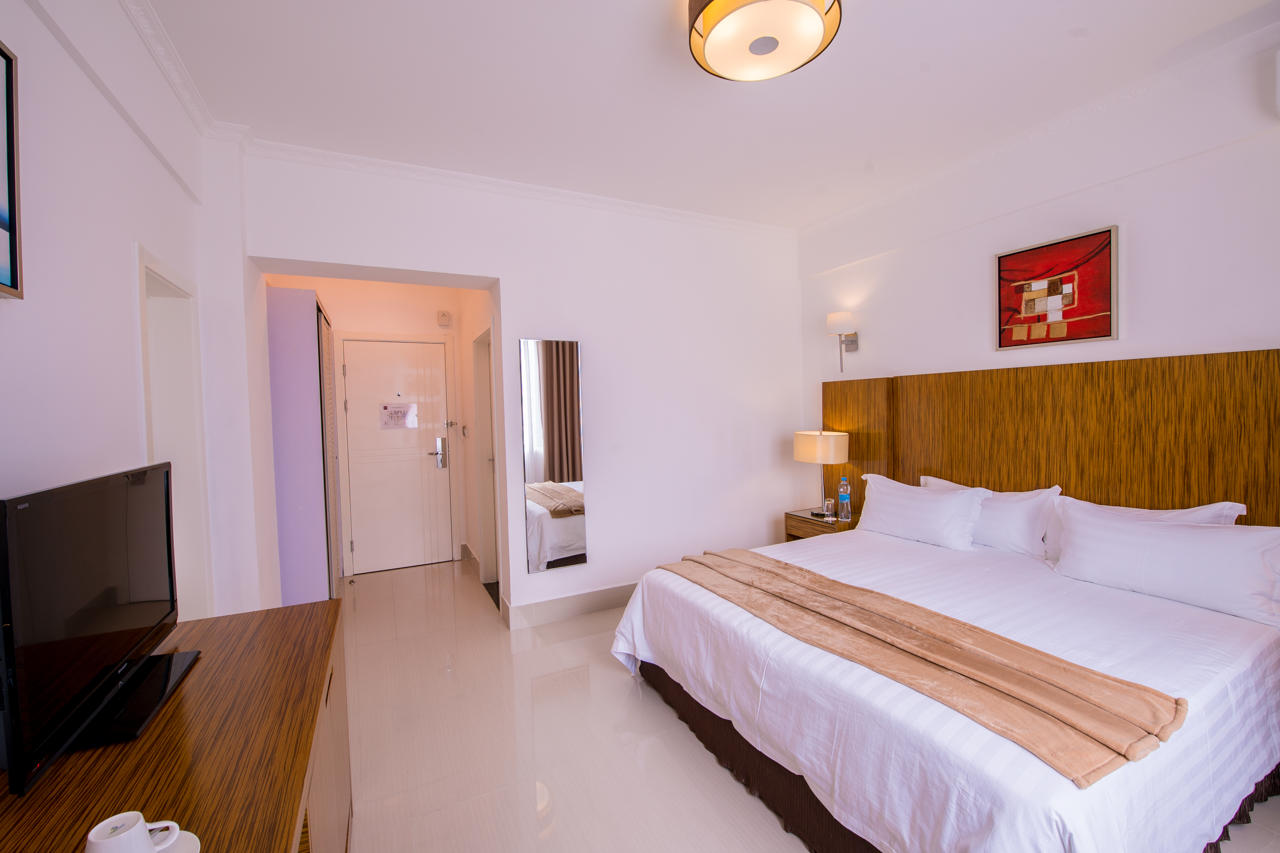 Palms Hotel 17/41