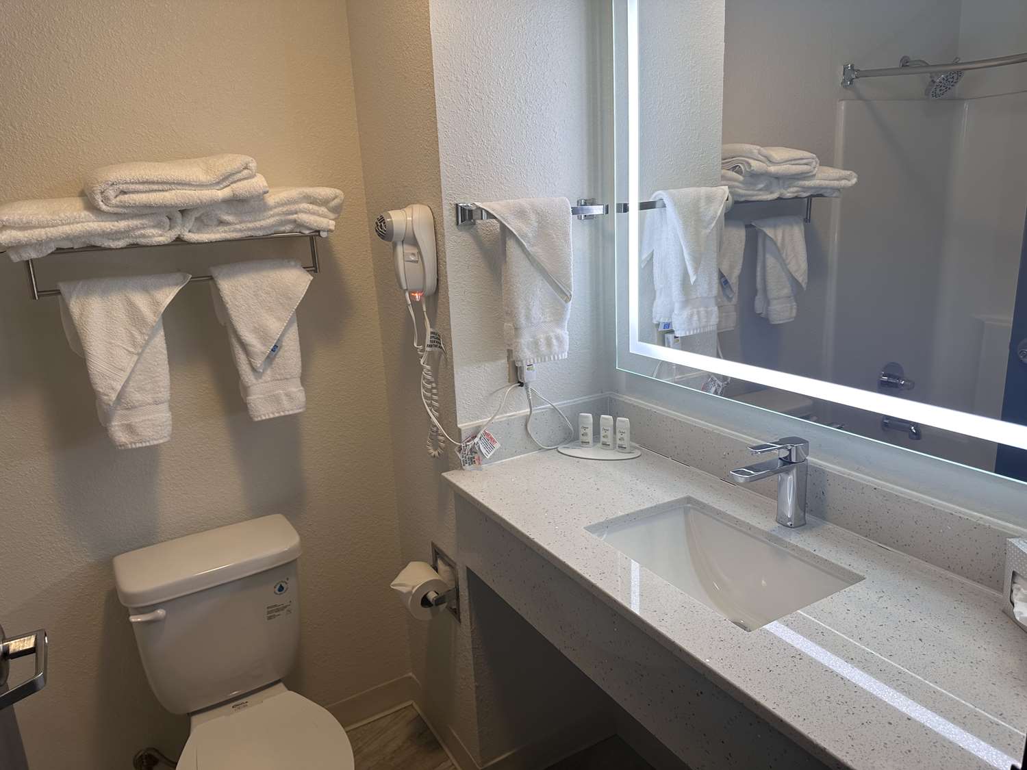 Best Western Bolingbrook Hotel 54/58