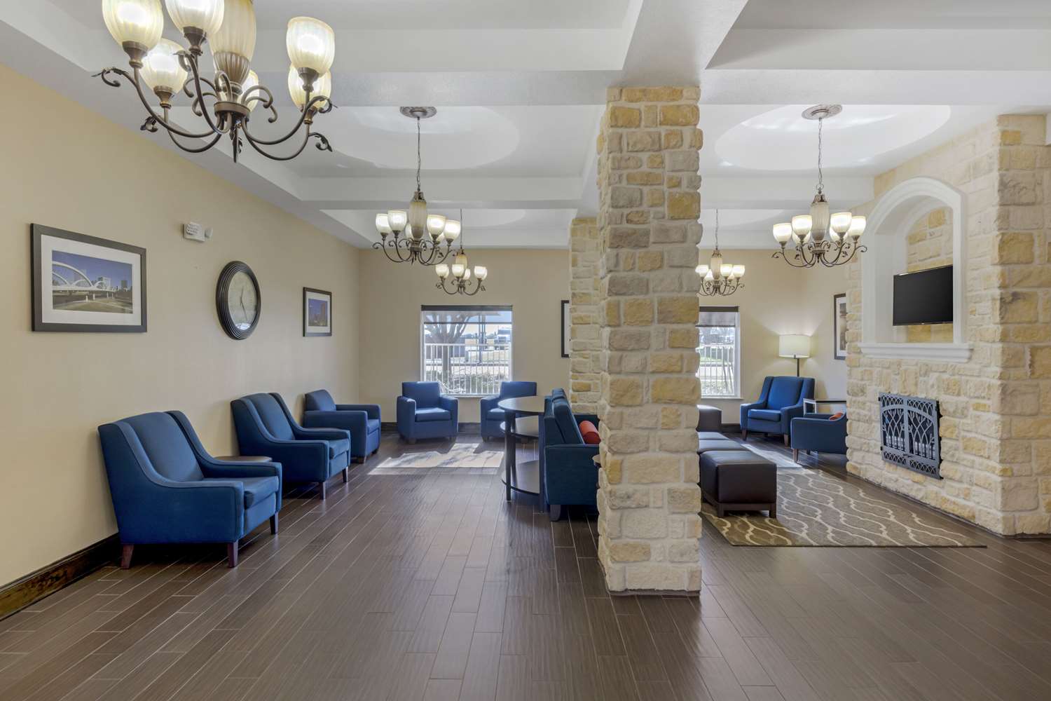Comfort Suites Benbrook - Fort Worth Southwest 15/23