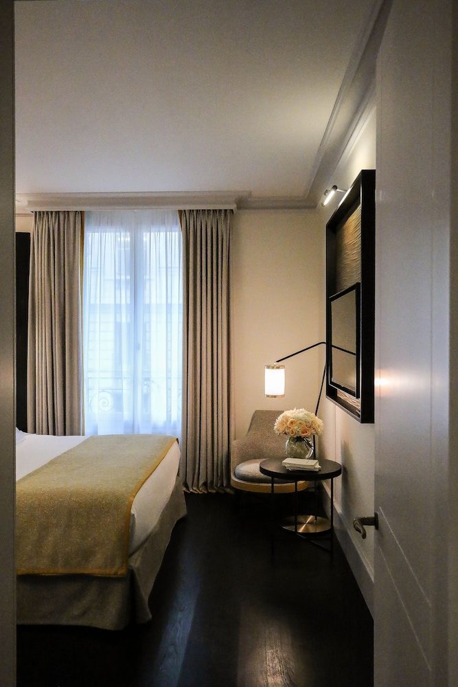 Hotel Montalembert 45/62